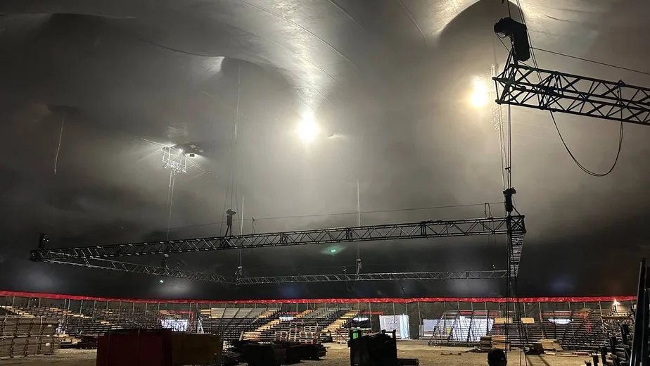 On site: Cirque Phénix, Paris