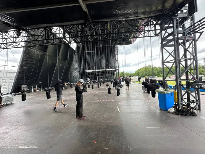Under the roof: chain hoists and rigging points